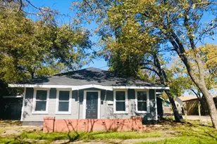 106 W Decatur St, Ennis, TX 75119 - Photo 1