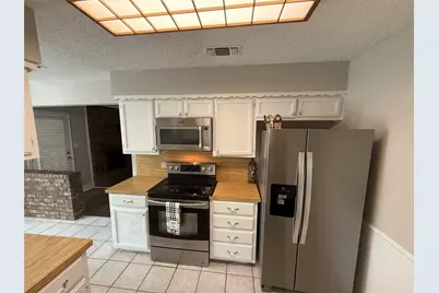 817 Lynne Lane, Burleson, TX 76028 - Photo 6