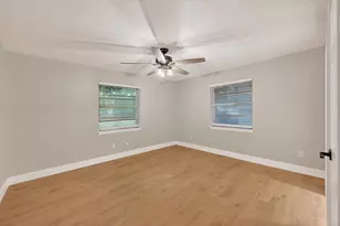 129 N Dobson St, Burleson, TX 76028 - Photo 30