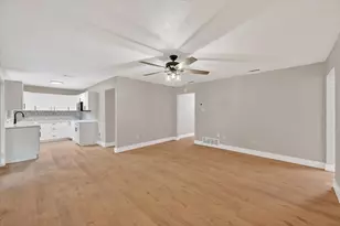 129 N Dobson St, Burleson, TX 76028 - Photo 12