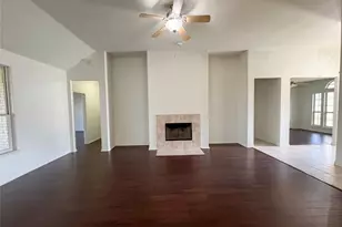 1602 Summercrest Dr, Cleburne, TX 76033 - Photo 2