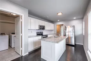 3009 Hemphill St, Fort Worth, TX 76110 - Photo 6