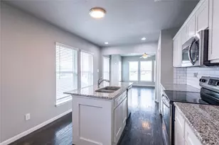 3009 Hemphill St, Fort Worth, TX 76110 - Photo 8