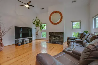 3801 San Jacinto #E, Dallas, TX 75204 - Photo 4
