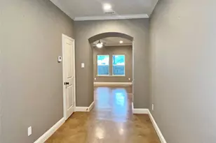 1312 W Jefferson St, Waxahachie, TX 75165 - Photo 2