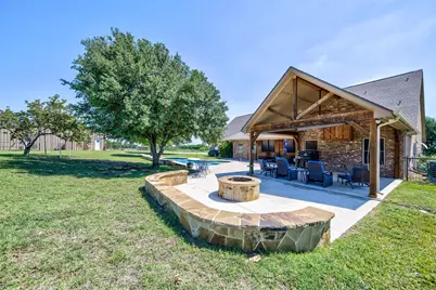 724 Zion, Rhome, TX 76078 - Photo 8