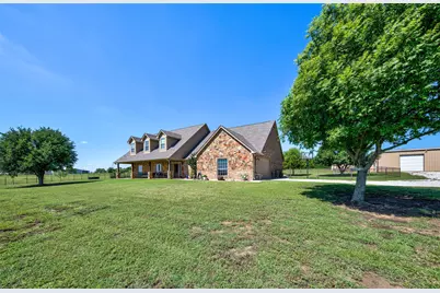 724 Zion, Rhome, TX 76078 - Photo 2