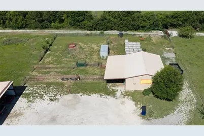724 Zion, Rhome, TX 76078 - Photo 6