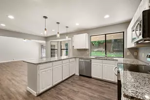 3000 Bluebonnet Ln, Bedford, TX 76021 - Photo 6