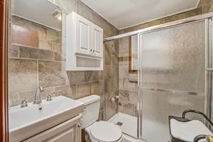 401 E Bridge St, Granbury, TX 76048 - Photo 20