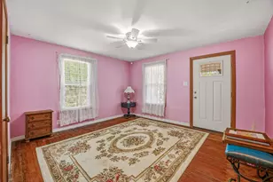 401 E Bridge St, Granbury, TX 76048 - Photo 18