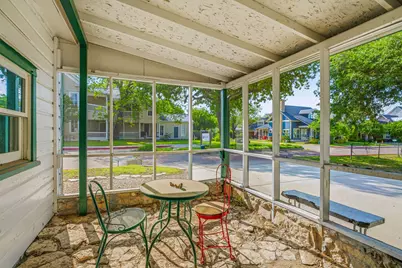 401 E Bridge Street, Granbury, TX 76048 - Photo 26