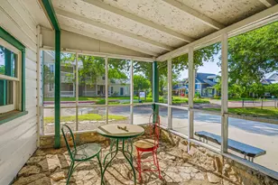 401 E Bridge St, Granbury, TX 76048 - Photo 26