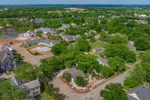 401 E Bridge St, Granbury, TX 76048 - Photo 34
