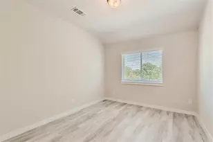 1325 Creekbank Dr, McKinney, TX 75071 - Photo 12