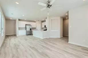 1325 Creekbank Dr, McKinney, TX 75071 - Photo 2