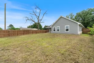 207 E McCoulskey St, Terrell, TX 75160 - Photo 22