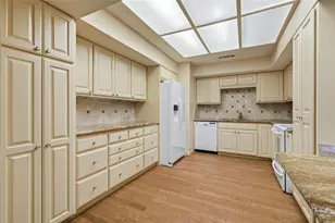 5200 Keller Springs Rd, Dallas, TX 75248 - Photo 10