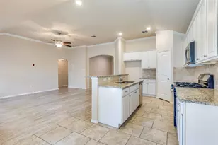 520 Pollyann Trl, Fort Worth, TX 76052 - Photo 6