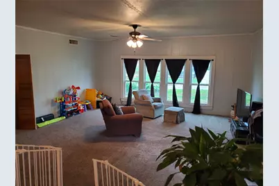 300 N Church Street, Decatur, TX 76234 - Photo 4