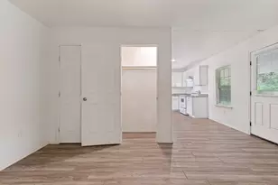 1010 E College St, Terrell, TX 75160 - Photo 10