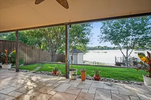 1303 Lakeshore Dr, Irving, TX 75060 - Photo 22