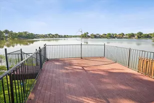 1303 Lakeshore Dr, Irving, TX 75060 - Photo 24