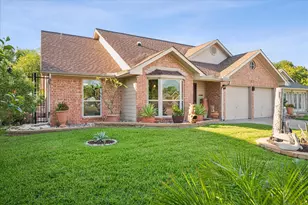 1303 Lakeshore Dr, Irving, TX 75060 - Photo 32