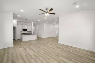1321 Rothland Ln, Red Oak, TX 75154 - Photo 10