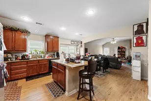 945 Abigale Ln, Dallas, TX 75253 - Photo 10