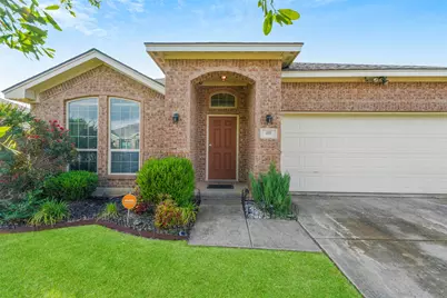 945 Abigale Lane, Dallas, TX 75253 - Photo 2