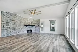 261 Timberlake Dr, Azle, TX 76020 - Photo 10