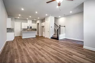 336 Almanor St, Lewisville, TX 75056 - Photo 2