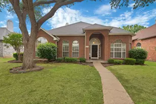 813 Yosemite Trail, Mesquite, TX 75149 - Photo 2