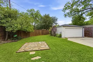 7024 Wake Forrest Dr, Dallas, TX 75214 - Photo 16