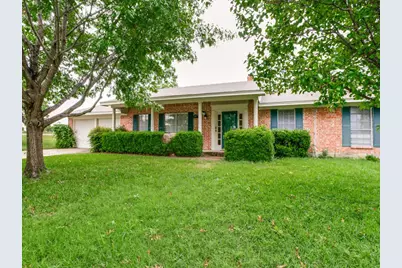 501 Stevens Drive, Benbrook, TX 76126 - Photo 2