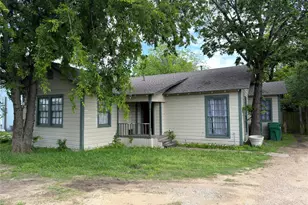 212 E 8th St, Ferris, TX 75125 - Photo 2