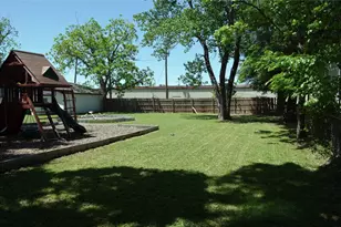 1050 W Dallas Ave, Cooper, TX 75432 - Photo 30
