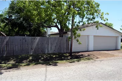 1050 W Dallas Avenue, Cooper, TX 75432 - Photo 18