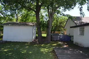 1050 W Dallas Ave, Cooper, TX 75432 - Photo 28