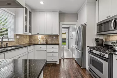 902 N Edgefield Avenue, Dallas, TX 75208 - Photo 10