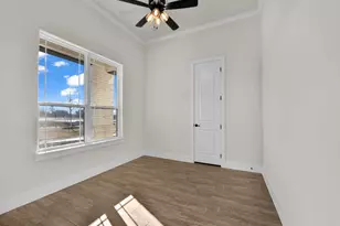 212 Desperado Ct, Weatherford, TX 76088 - Photo 10