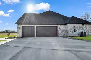 213 Desperado Ct, Weatherford, TX 76088 - Photo 6