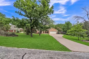 1557 Woodbee Ct, Azle, TX 76020 - Photo 38