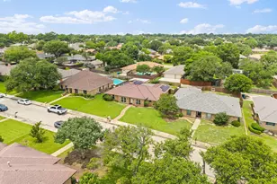 1947 Chesham Dr, Carrollton, TX 75007 - Photo 32