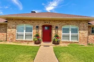 1947 Chesham Dr, Carrollton, TX 75007 - Photo 1