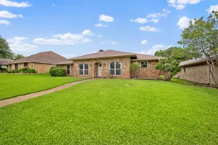 1947 Chesham Dr, Carrollton, TX 75007 - Photo 34