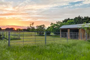6813 Running Deer Ct, Granbury, TX 76049 - Photo 36