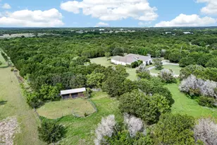 6813 Running Deer Ct, Granbury, TX 76049 - Photo 40