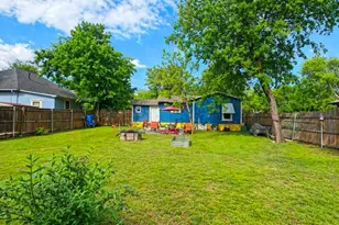 203 Stroud St, Cleburne, TX 76033 - Photo 18
